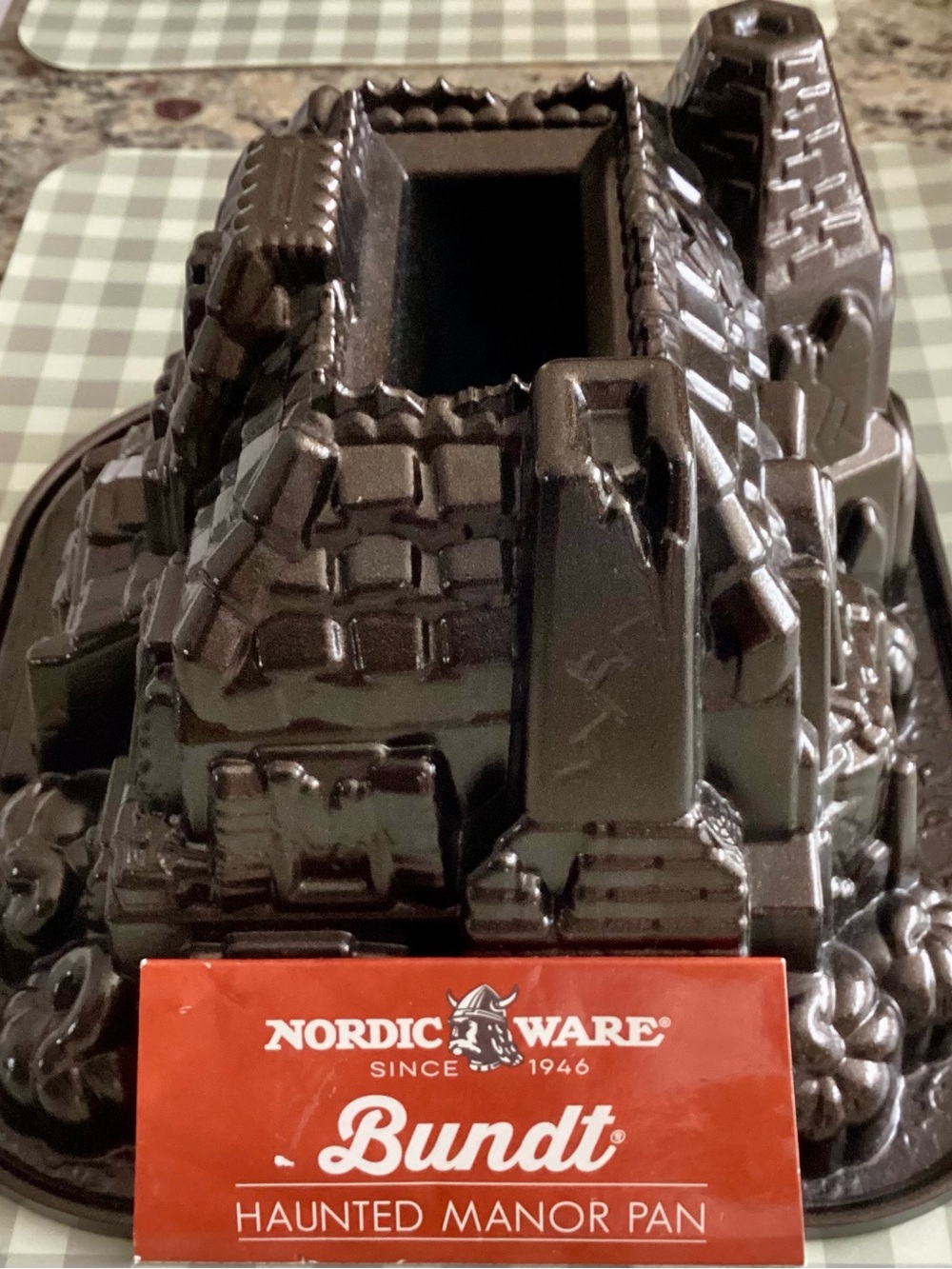 Nordic Ware Haunted Manor Bundt Pan